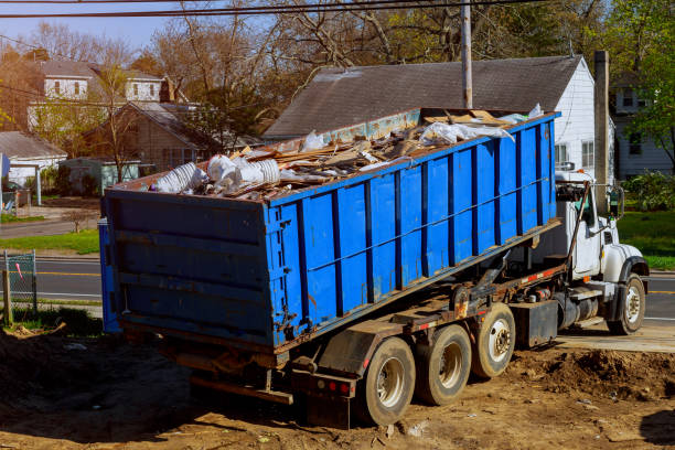 Best Furniture Removal  in Floresville, TX